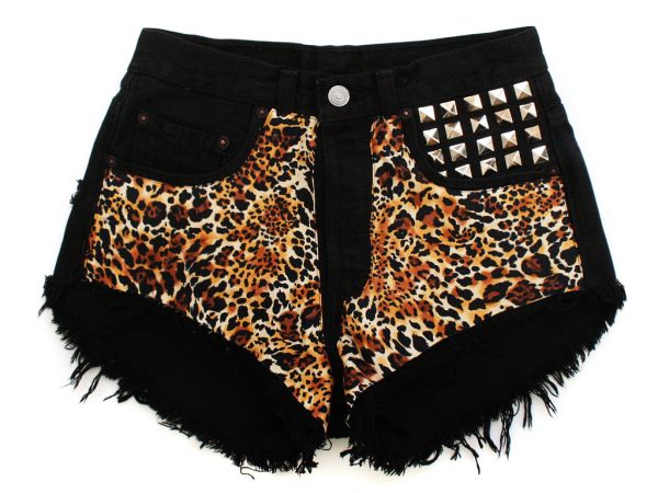 Short estampa onça